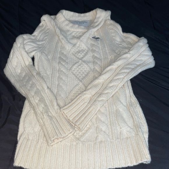 Abercrombie S Sweater - Picture 1 of 5